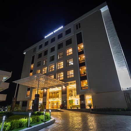 Classic Grande,A Member Of Radisson Imphal Luaran gambar