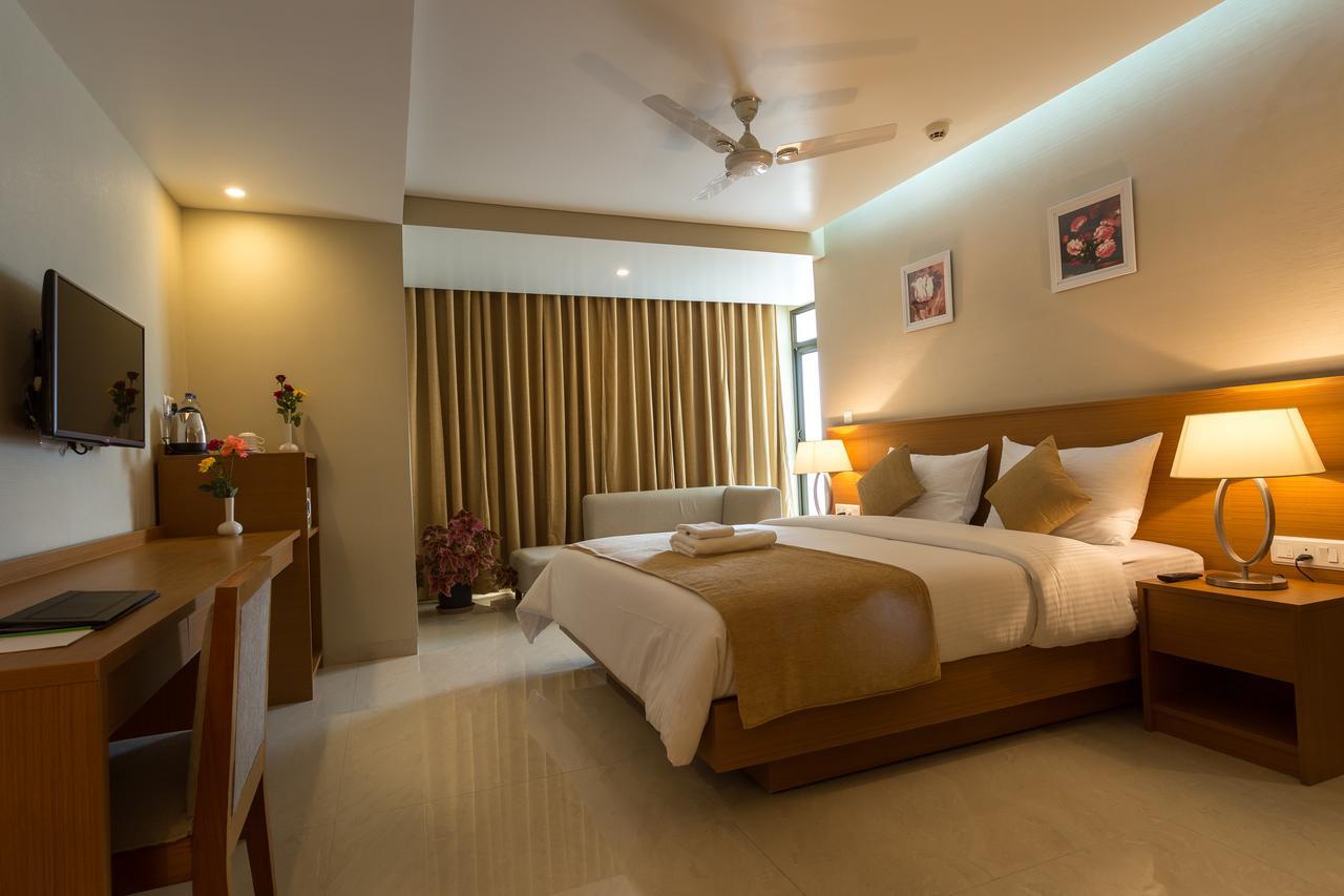 Classic Grande,A Member Of Radisson Imphal Luaran gambar