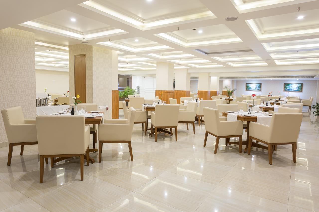 Classic Grande,A Member Of Radisson Imphal Luaran gambar
