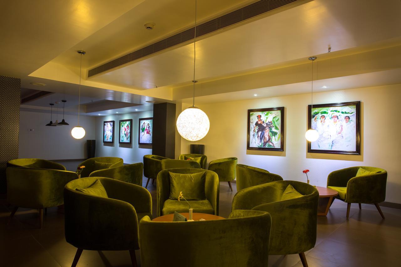 Classic Grande,A Member Of Radisson Imphal Luaran gambar