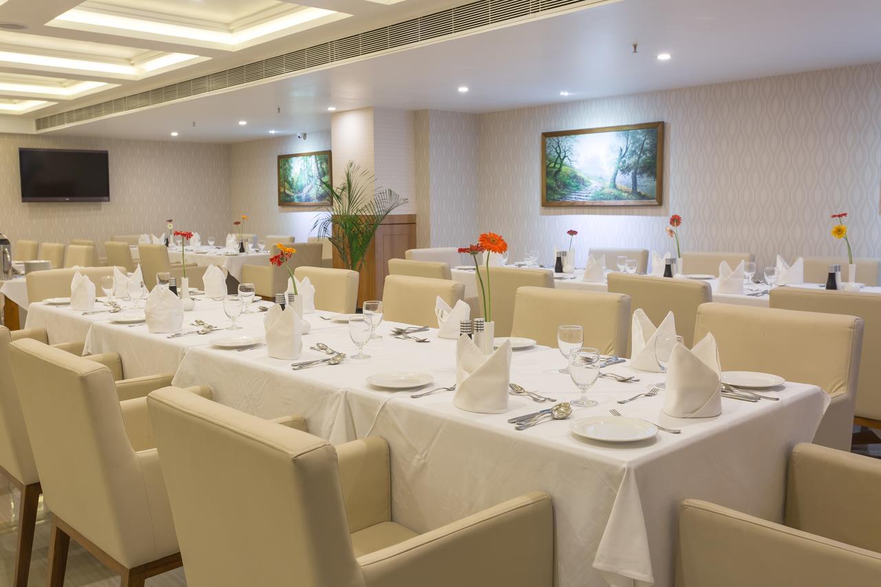 Classic Grande,A Member Of Radisson Imphal Luaran gambar