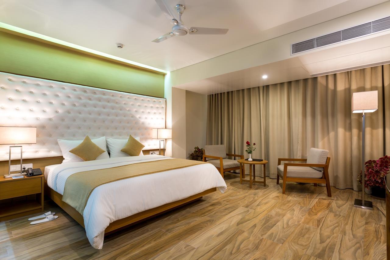 Classic Grande,A Member Of Radisson Imphal Luaran gambar
