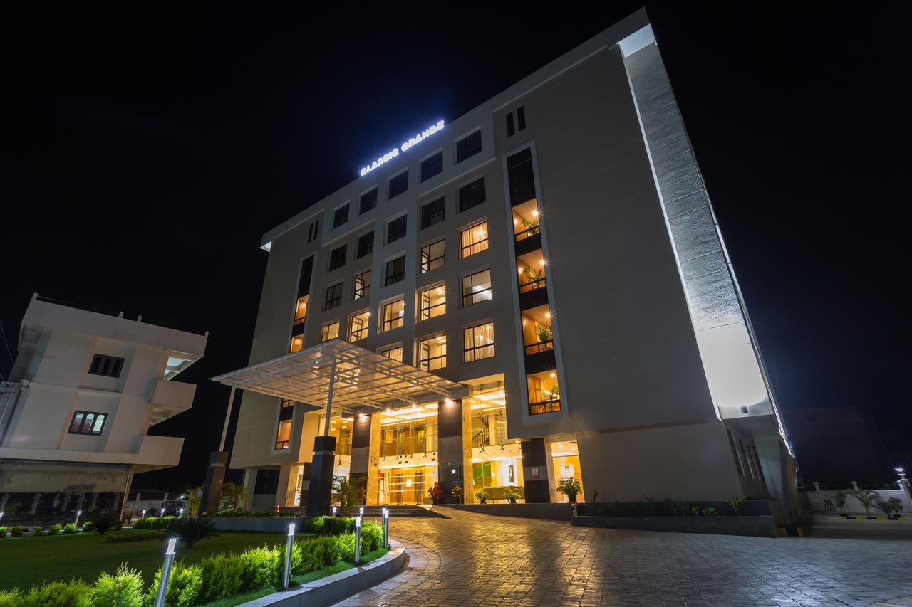 Classic Grande,A Member Of Radisson Imphal Luaran gambar
